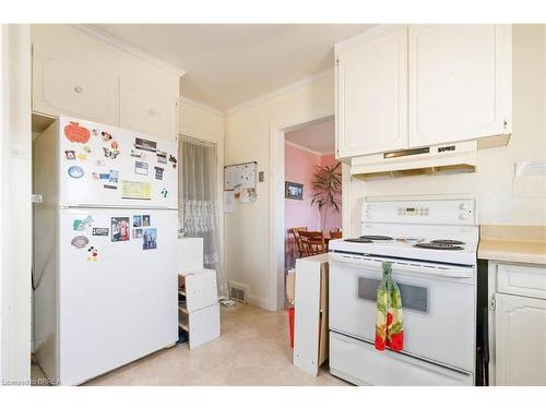 1 Grand River Avenue, Brantford, ON - Indoor Photo Showing Kitchen