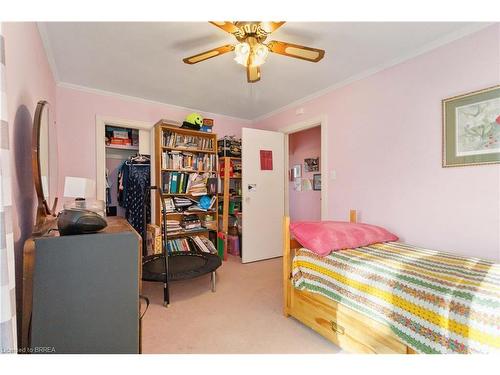 1 Grand River Avenue, Brantford, ON - Indoor Photo Showing Bedroom