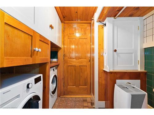 36 Lincoln Avenue, Brantford, ON - Indoor Photo Showing Laundry Room