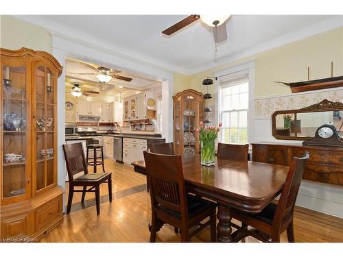 36 Lincoln Avenue, Brantford, ON - Indoor Photo Showing Dining Room