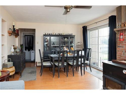 2606 Harrisburg Road, Lynden, ON - Indoor Photo Showing Dining Room