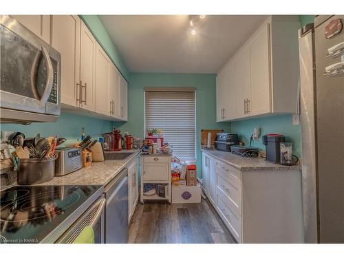 E-502 Grey Street, Brantford, ON - Indoor Photo Showing Kitchen