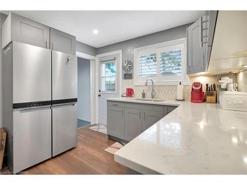 388 Marlborough Street, Brantford, ON - Indoor Photo Showing Kitchen