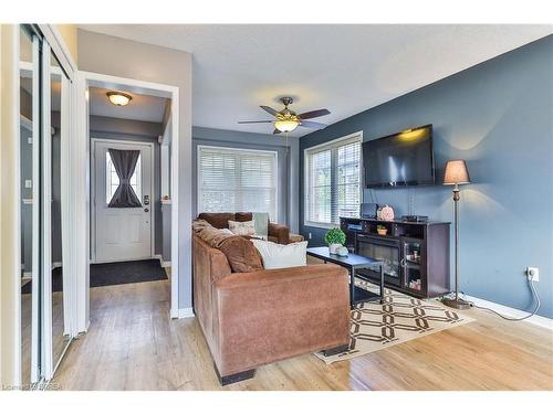 47 Shantz Avenue, Brantford, ON - Indoor Photo Showing Living Room