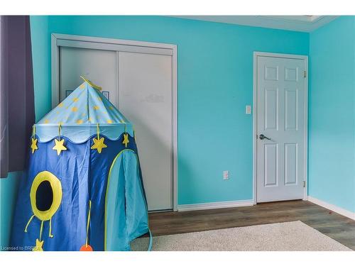 47 Shantz Avenue, Brantford, ON - Indoor Photo Showing Bathroom