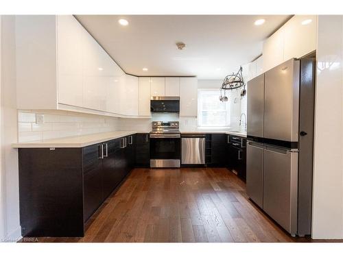 17 Trimdon Avenue, Brantford, ON - Indoor Photo Showing Kitchen