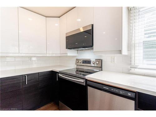 17 Trimdon Avenue, Brantford, ON - Indoor Photo Showing Kitchen