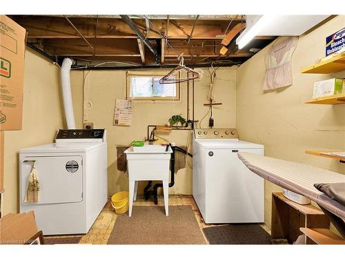 40 Tranquility Street, Brantford, ON - Indoor Photo Showing Laundry Room