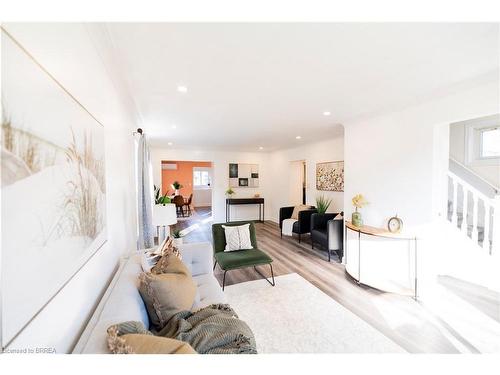 346 Rawdon Street, Brantford, ON - Indoor Photo Showing Living Room