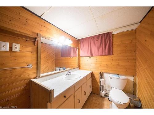 B-137 Henry Street, Brantford, ON - Indoor Photo Showing Bathroom