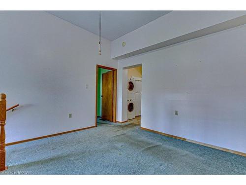 87 Mintern Avenue, Brantford, ON - Indoor Photo Showing Other Room