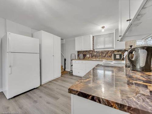 13 Drummond Street, Brantford, ON - Indoor Photo Showing Kitchen