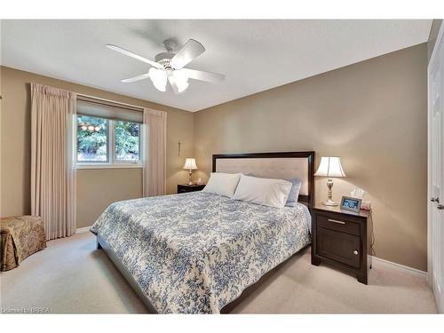 12-54 Glenwood Drive, Brantford, ON - Indoor Photo Showing Bedroom