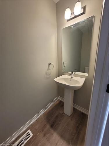 29-461 Blackburn Drive, Brantford, ON - Indoor Photo Showing Bathroom