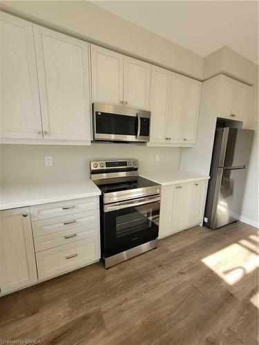 29-461 Blackburn Drive, Brantford, ON - Indoor Photo Showing Kitchen