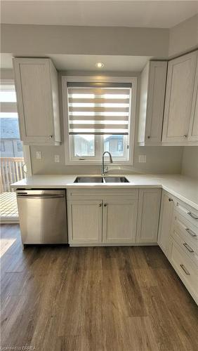 29-461 Blackburn Drive, Brantford, ON - Indoor Photo Showing Kitchen With Double Sink