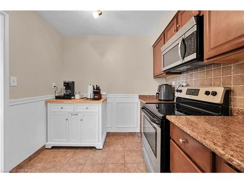 331-36 Hayhurst Road, Brantford, ON - Indoor Photo Showing Kitchen