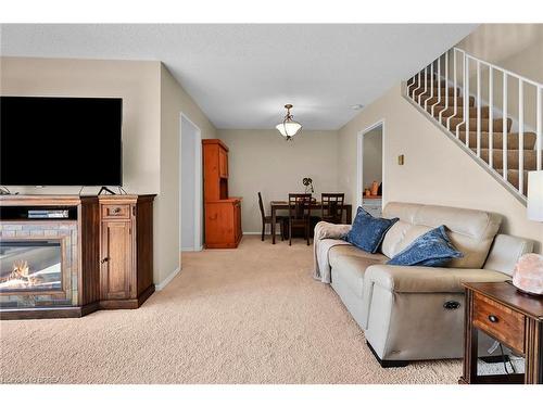 331-36 Hayhurst Road, Brantford, ON - Indoor Photo Showing Living Room