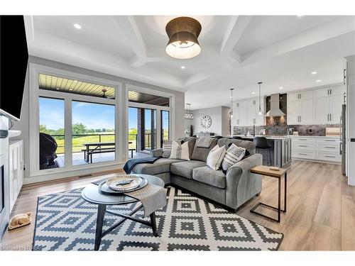 14 Hudson Drive, Brantford, ON - Indoor Photo Showing Living Room