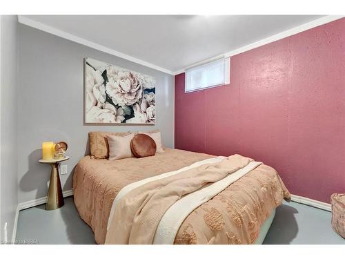 29 Marshall Street, Brantford, ON - Indoor Photo Showing Bedroom