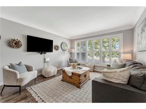 29 Marshall Street, Brantford, ON - Indoor Photo Showing Living Room