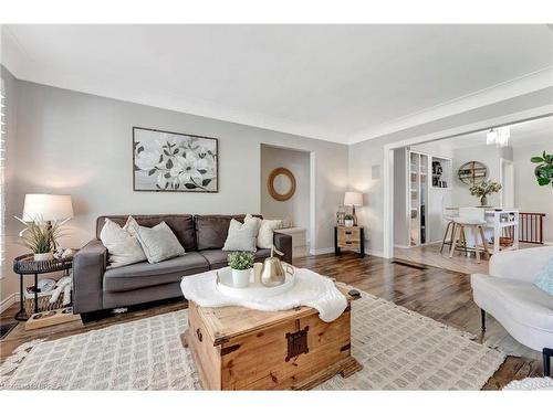 29 Marshall Street, Brantford, ON - Indoor Photo Showing Living Room