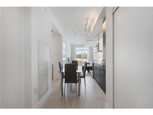 610-500 Dupont Street, Toronto, ON - Indoor Photo Showing Dining Room