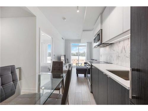 610-500 Dupont Street, Toronto, ON - Indoor Photo Showing Kitchen With Upgraded Kitchen