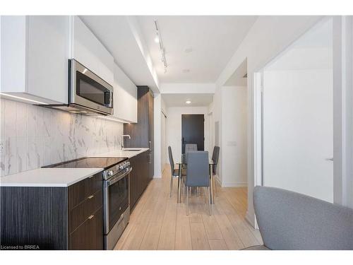 610-500 Dupont Street, Toronto, ON - Indoor Photo Showing Kitchen With Upgraded Kitchen