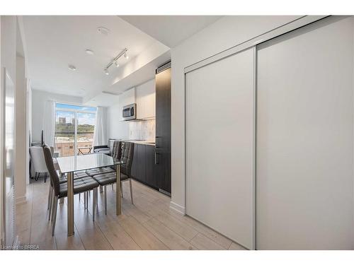 610-500 Dupont Street, Toronto, ON - Indoor Photo Showing Dining Room