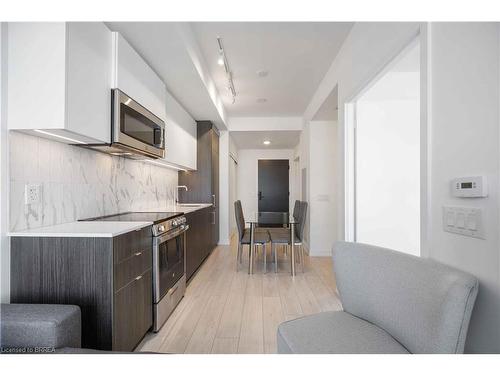 610-500 Dupont Street, Toronto, ON - Indoor Photo Showing Kitchen With Upgraded Kitchen