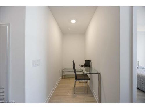 610-500 Dupont Street, Toronto, ON - Indoor Photo Showing Other Room