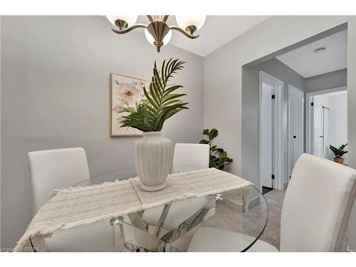 21 Jefferson Avenue, Port Colborne, ON - Indoor Photo Showing Dining Room