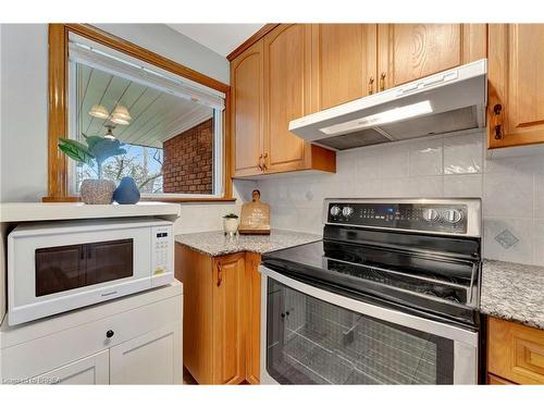 21 Jefferson Avenue, Port Colborne, ON - Indoor Photo Showing Kitchen