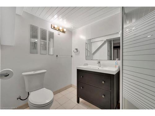 21 Jefferson Avenue, Port Colborne, ON - Indoor Photo Showing Bathroom