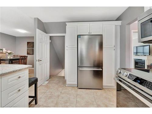 3 Brier Place, Brantford, ON - Indoor Photo Showing Kitchen