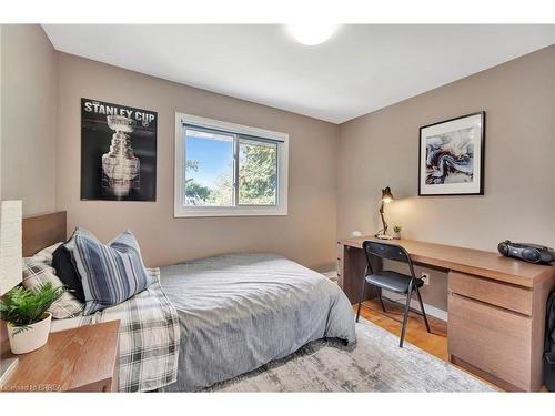 3 Brier Place, Brantford, ON - Indoor Photo Showing Bedroom