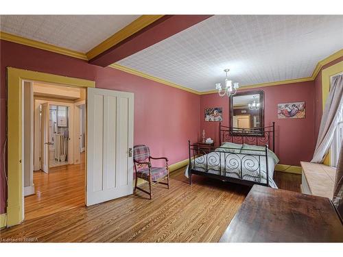 183 St Paul Avenue, Brantford, ON - Indoor Photo Showing Bedroom