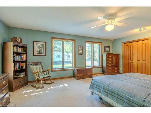 62 Pleasant Ridge Road, Brantford, ON - Indoor Photo Showing Bedroom