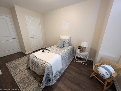 121 Bilanski Farm Road, Brantford, ON - Indoor Photo Showing Bedroom