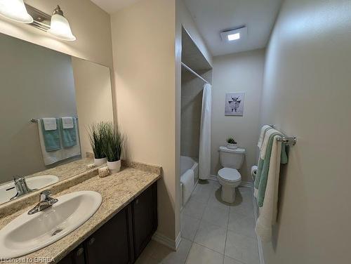 121 Bilanski Farm Road, Brantford, ON - Indoor Photo Showing Bathroom