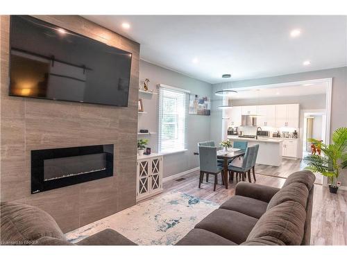 982 Dame Street, London, ON - Indoor Photo Showing Living Room With Fireplace