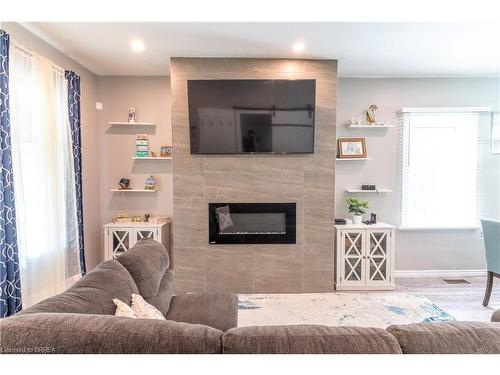 982 Dame Street, London, ON - Indoor Photo Showing Living Room With Fireplace