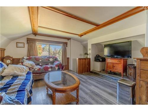 6 Patricia Street, Brantford, ON - Indoor Photo Showing Living Room