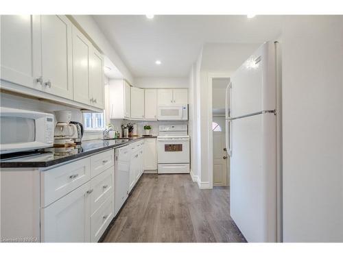 131 Morrell Street, Brantford, ON - Indoor Photo Showing Kitchen