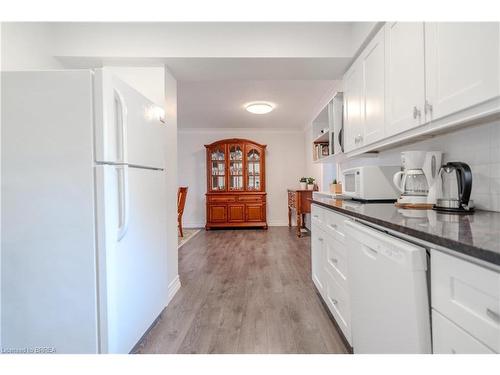 131 Morrell Street, Brantford, ON - Indoor Photo Showing Kitchen