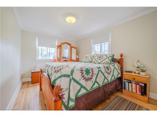 131 Morrell Street, Brantford, ON - Indoor Photo Showing Bedroom