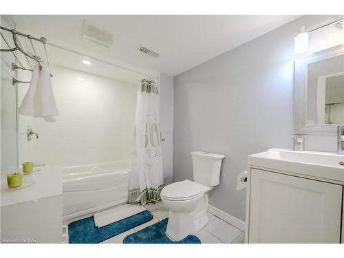 131 Morrell Street, Brantford, ON - Indoor Photo Showing Bathroom