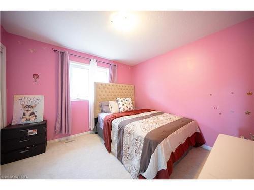 102 Gillespie Drive, Brantford, ON - Indoor Photo Showing Bedroom