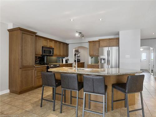 39 Hunter Way, Brantford, ON - Indoor Photo Showing Kitchen